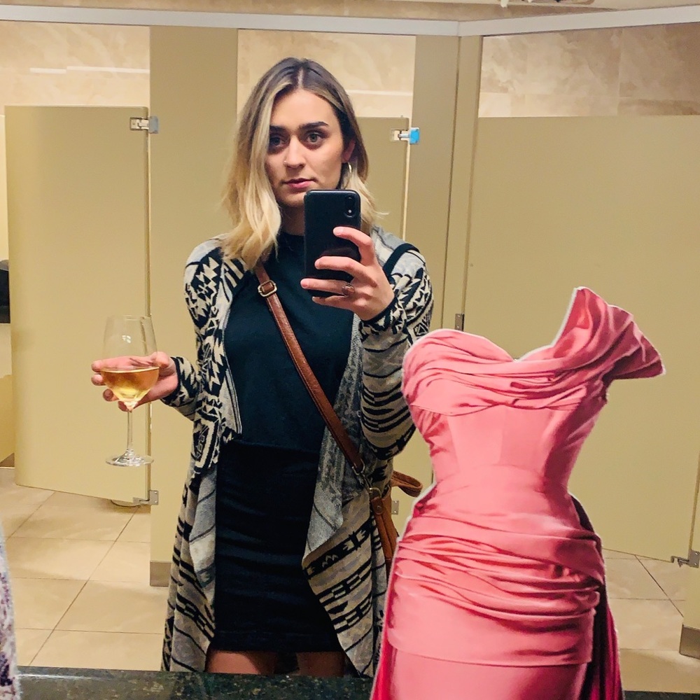 Meet your Posher, Eve